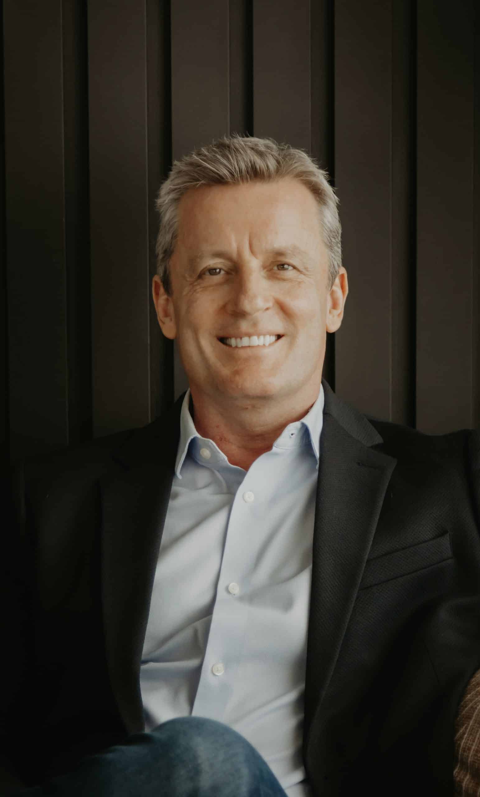 A headshot of executive coach, Dr. Steve Conway.